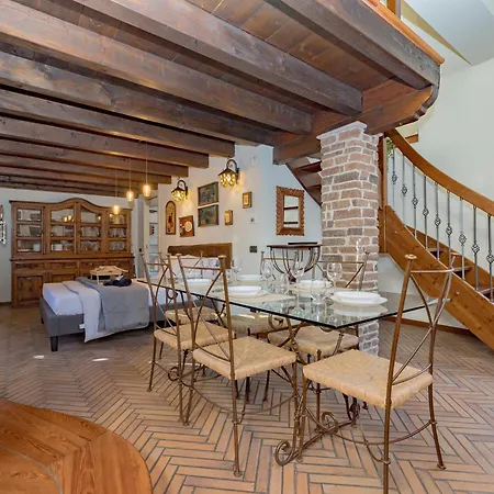 Malpensa Jacuzzi House Ferienhaus