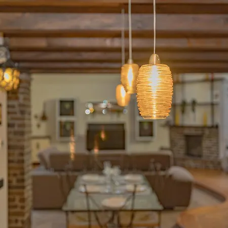 Malpensa Jacuzzi House *