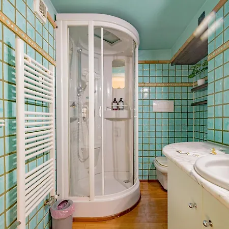 Malpensa Jacuzzi House Дом отдыха