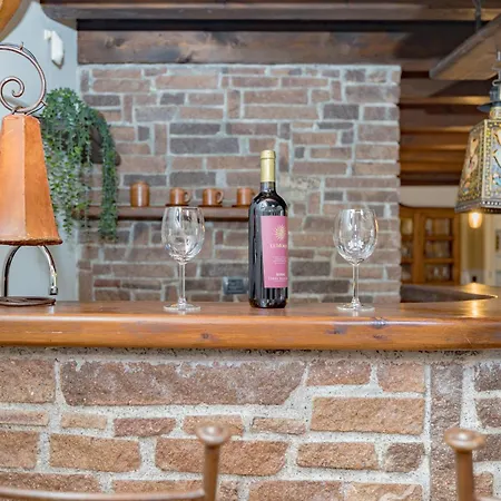 Malpensa Jacuzzi House *