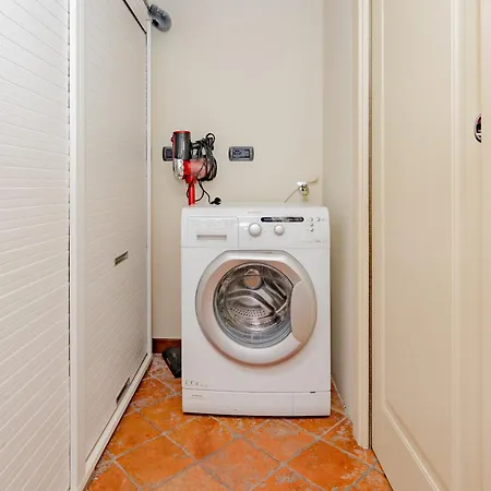 Malpensa Jacuzzi House Ferno