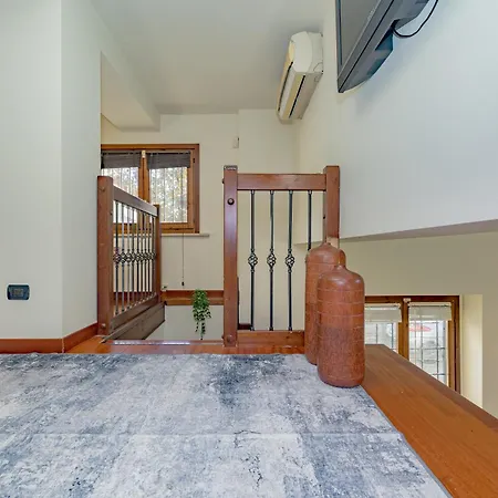 Vakantiehuis Malpensa Jacuzzi House Ferno