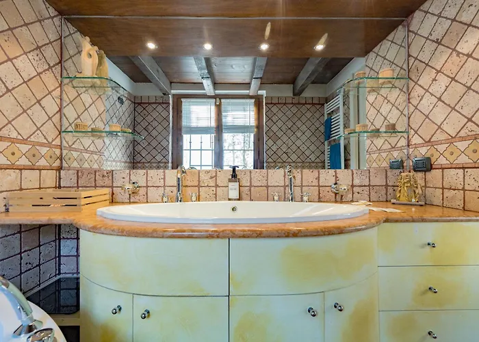 Malpensa Jacuzzi House Vakantiehuis Ferno