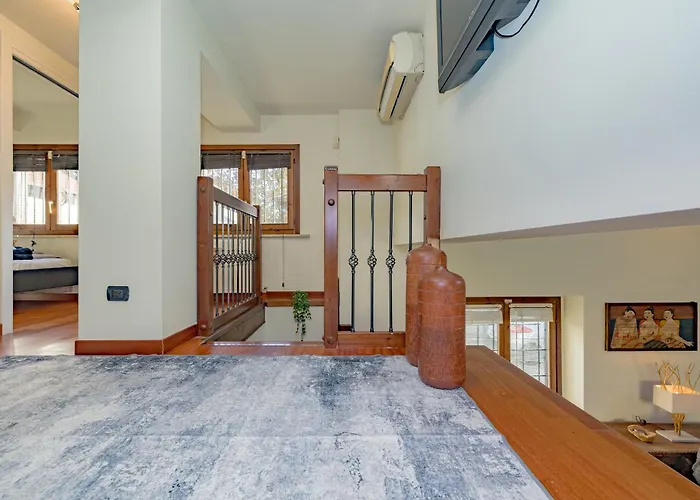 Vakantiehuis Malpensa Jacuzzi House Ferno